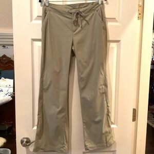 Omni-Shield Water-Resistant Pants Size 6 Short